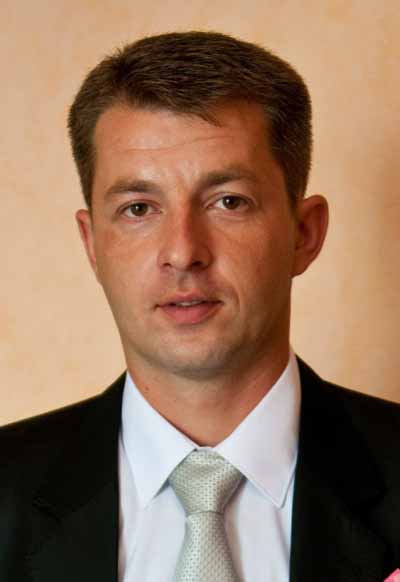 qInZ07McurM.jpg