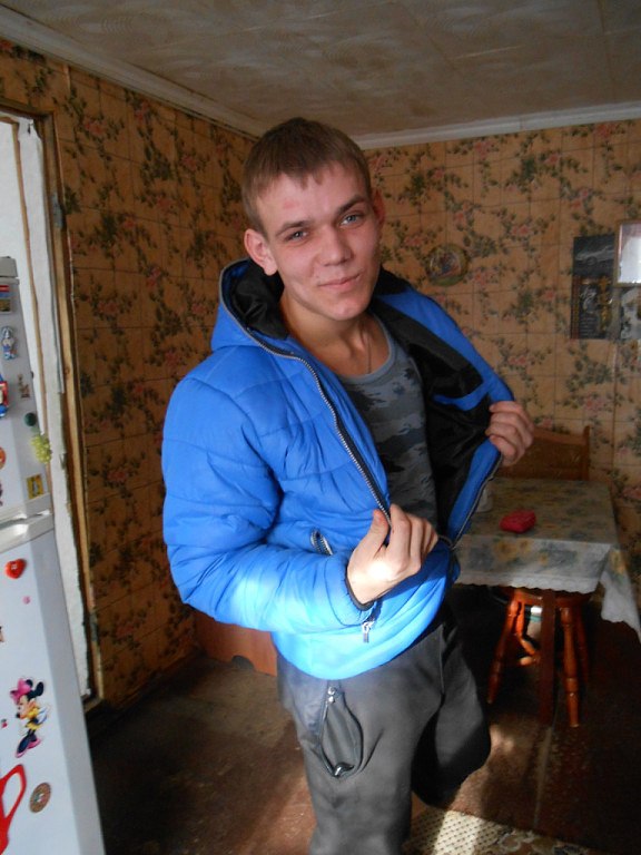 Пропал Веселов Петр Романович
