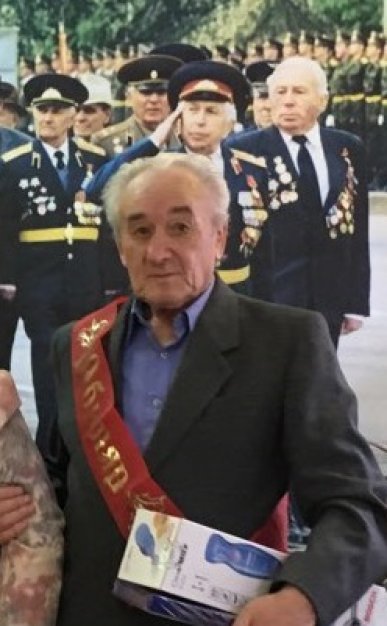 gPpZZK56gMU_387x626.jpg