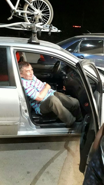 E18aUq6vwFM.jpg