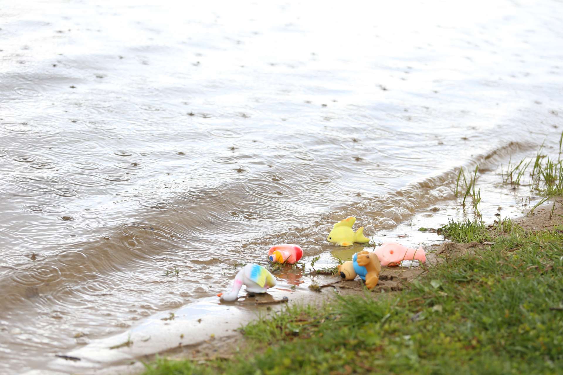 Вода уходит обратно в колодец